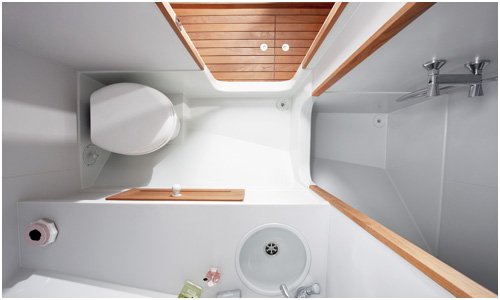 Firmship 42 luxury boat bathroom