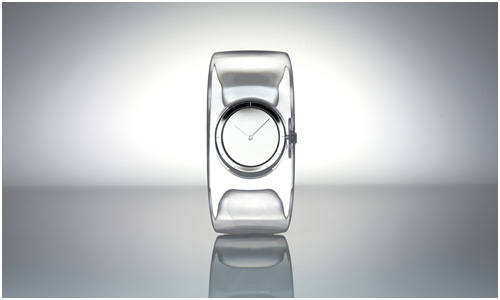 Tokujin Yoshioka designed O Watch for Issey Miyake watch project