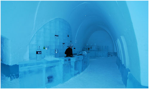 Icehotel Icebar