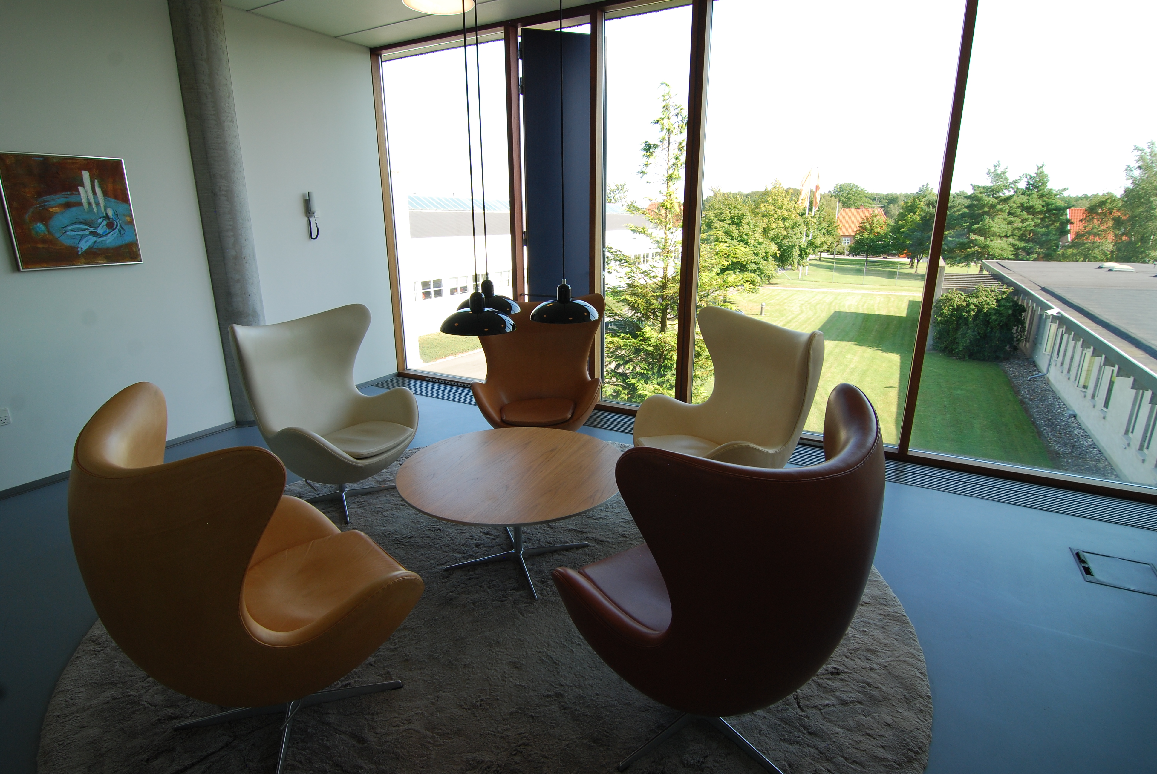 Meeting room at Fritz Hansen with Egg Chairs.